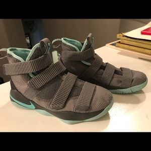 Nike Lebron James Soldiers